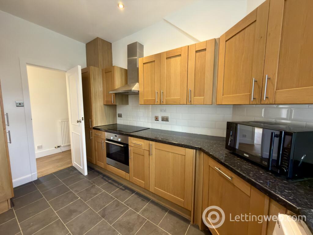 Property to rent in Attic Left, 5 Richmond Terrace, Aberdeen, AB25 2RP