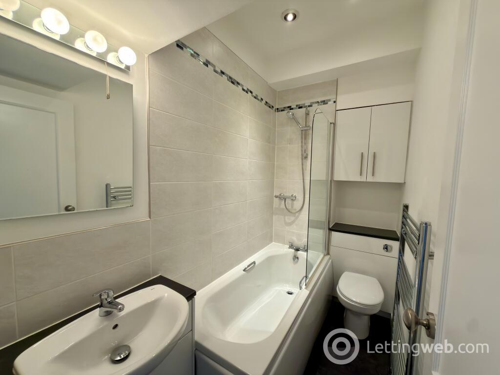 Property to rent in Attic Left, 5 Richmond Terrace, Aberdeen, AB25 2RP