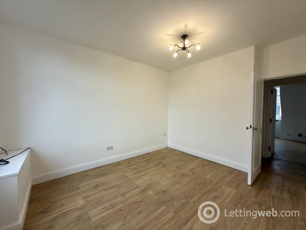 Property to rent in Attic Left, 5 Richmond Terrace, Aberdeen, AB25 2RP