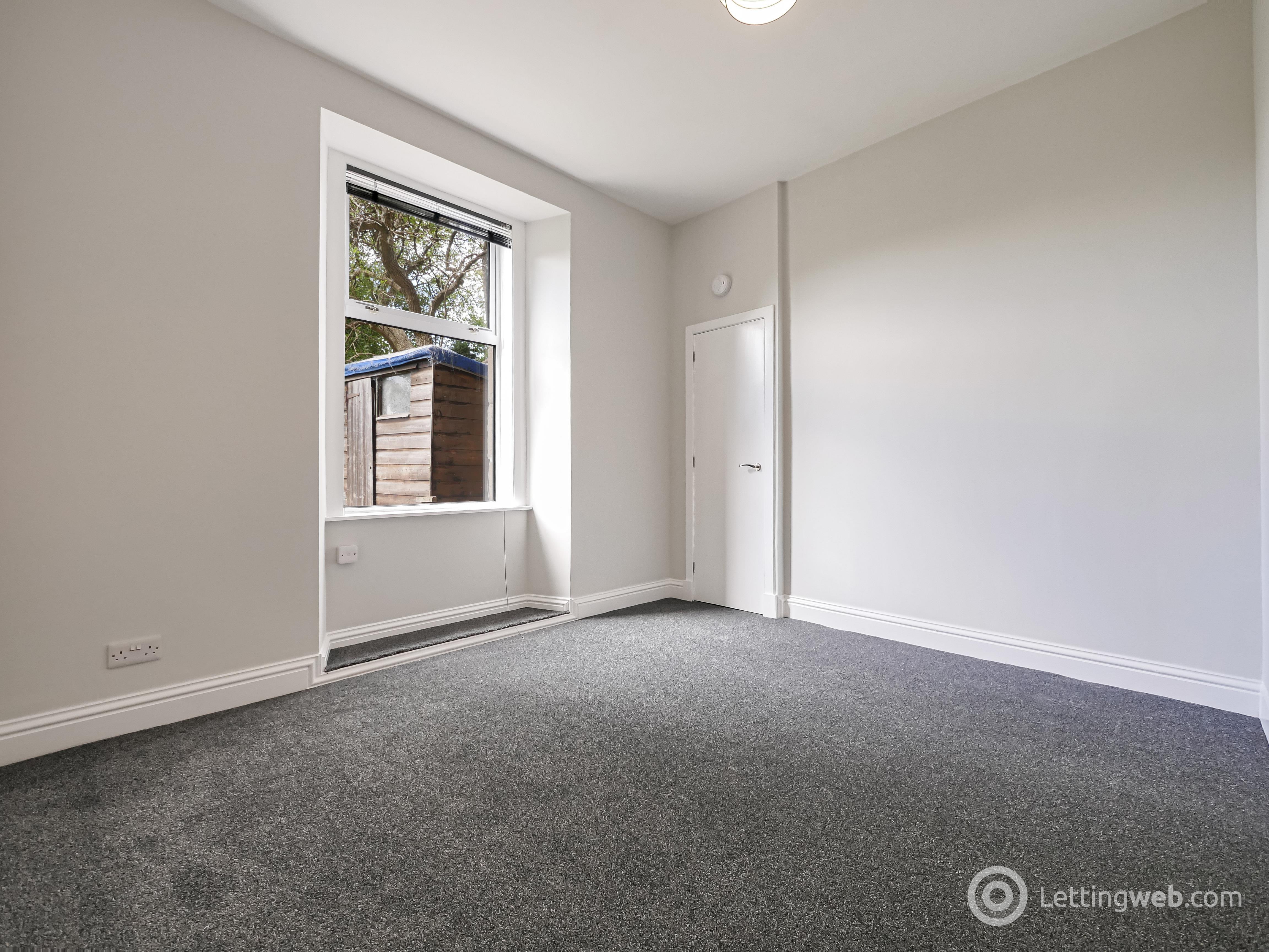 Property to rent in G/R, 27 Baxter Park Terrace, Dundee, DD4 6NR