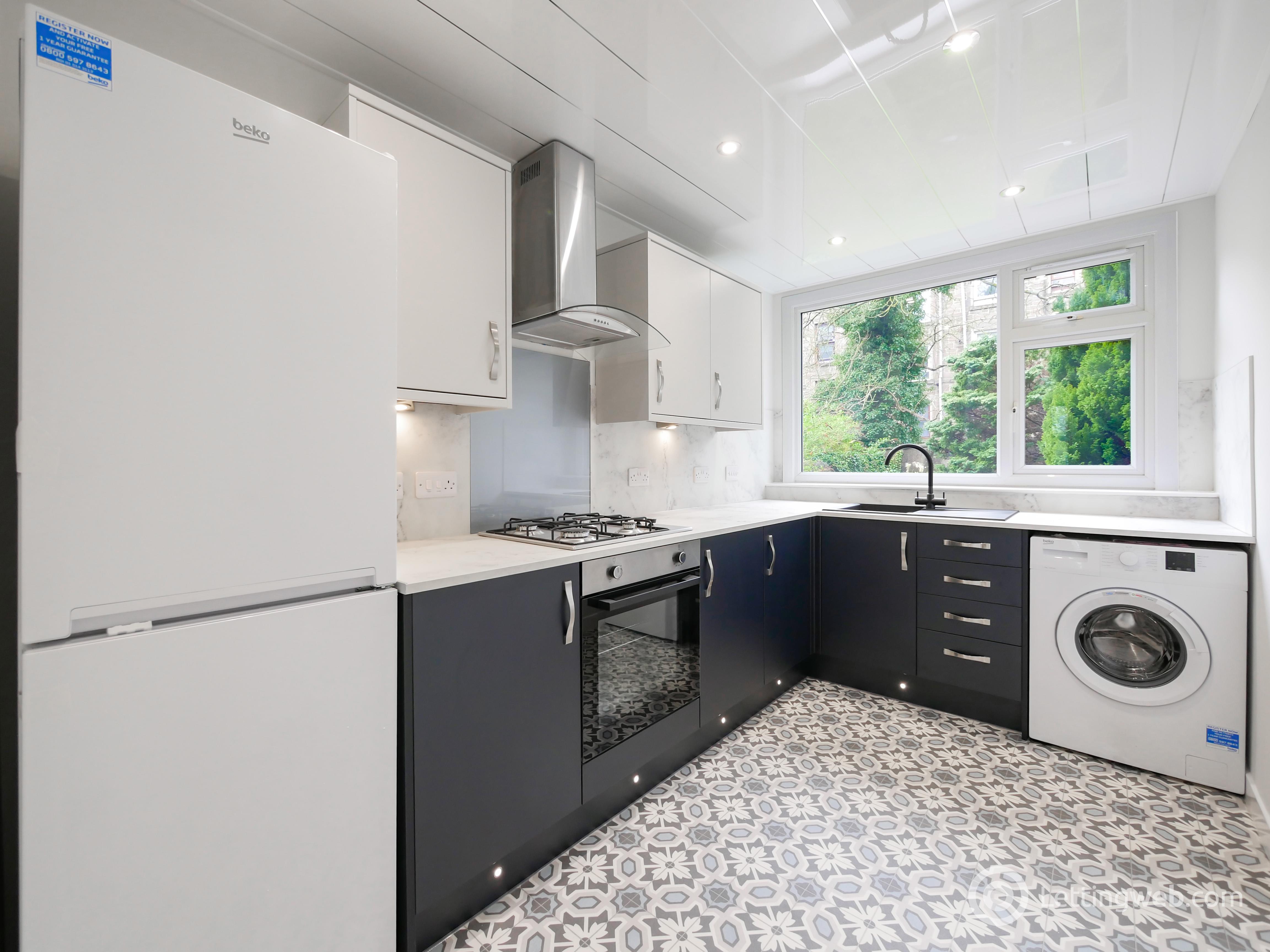 Property to rent in G/L, 14 Baxter Park Terrace, Dundee, DD4 6NW