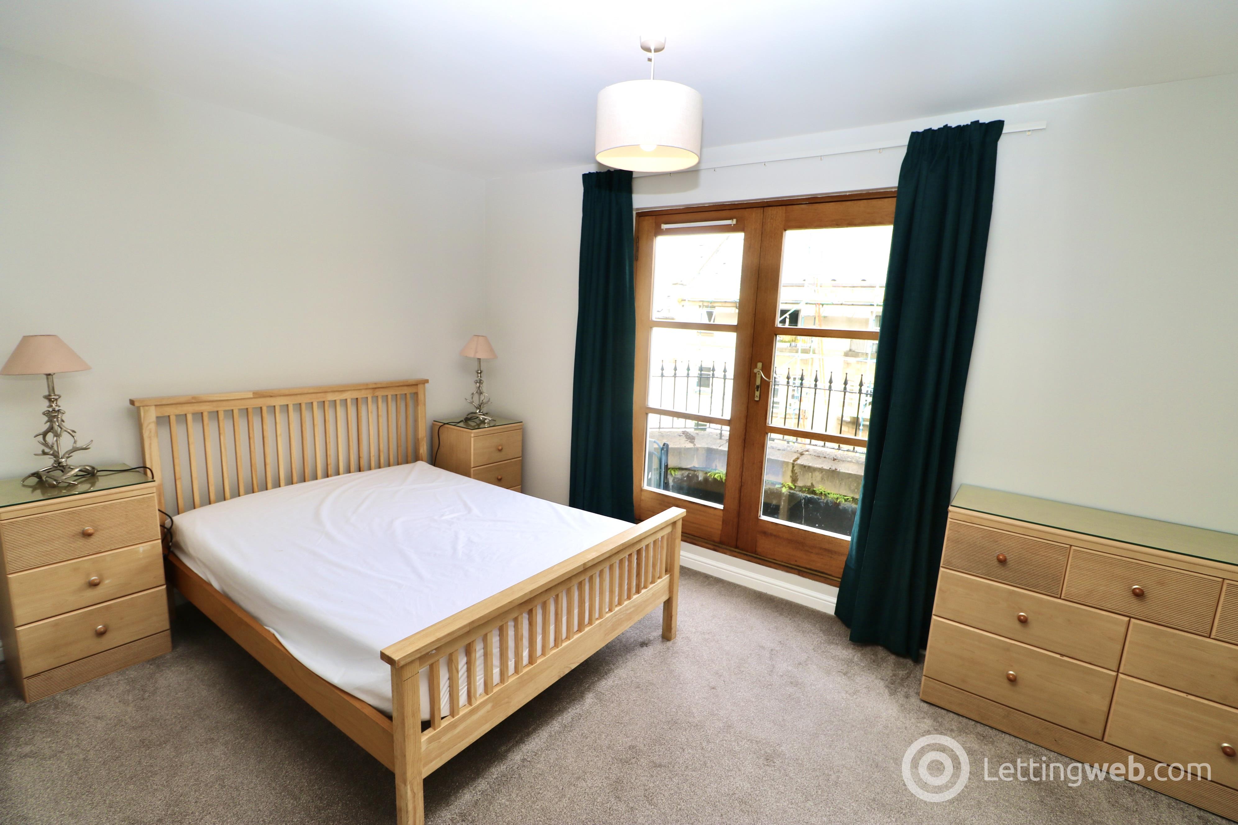 Property to rent in Dicksonfield, Edinburgh, EH7 5NE