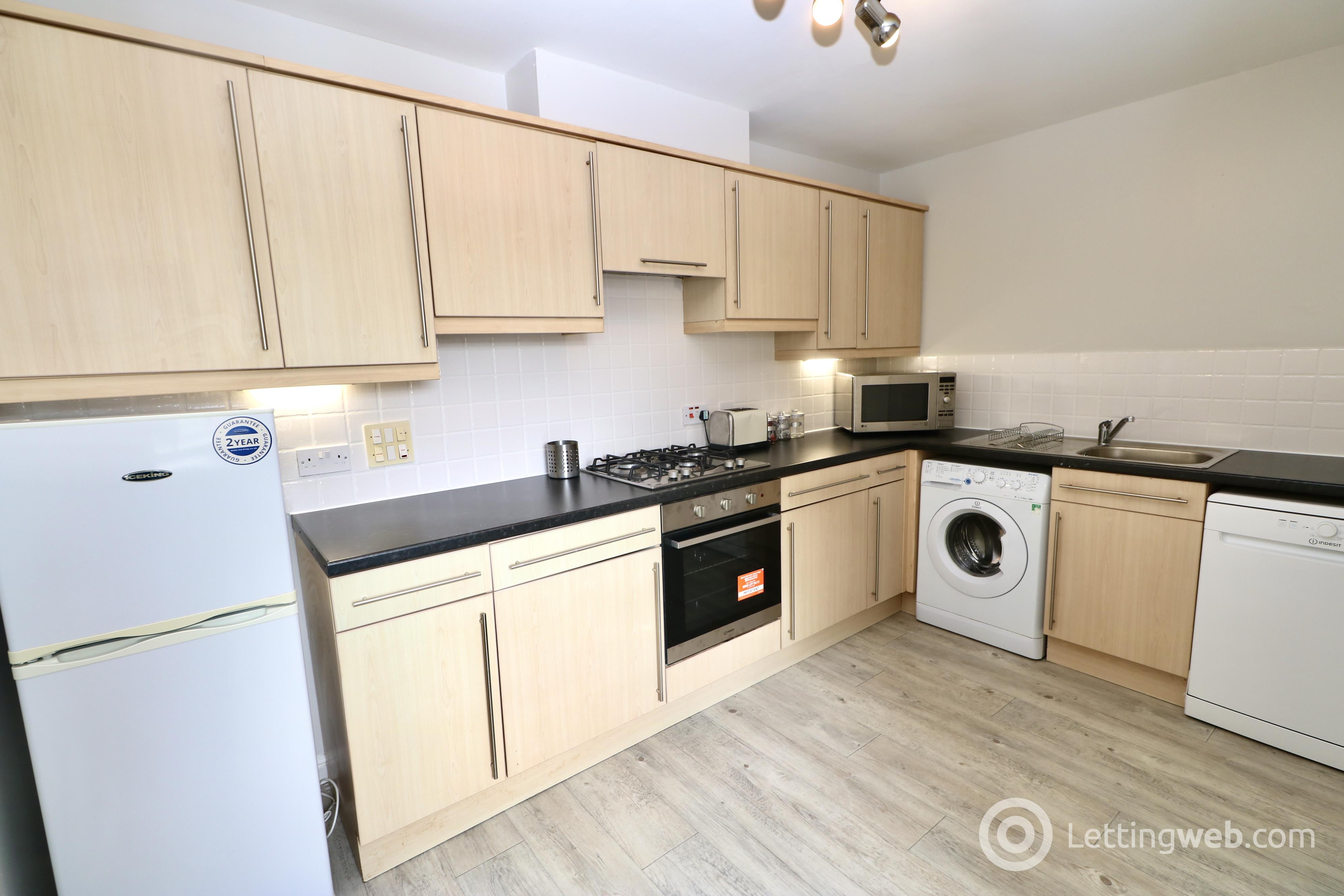 Property to rent in Dicksonfield, Edinburgh, EH7 5NE