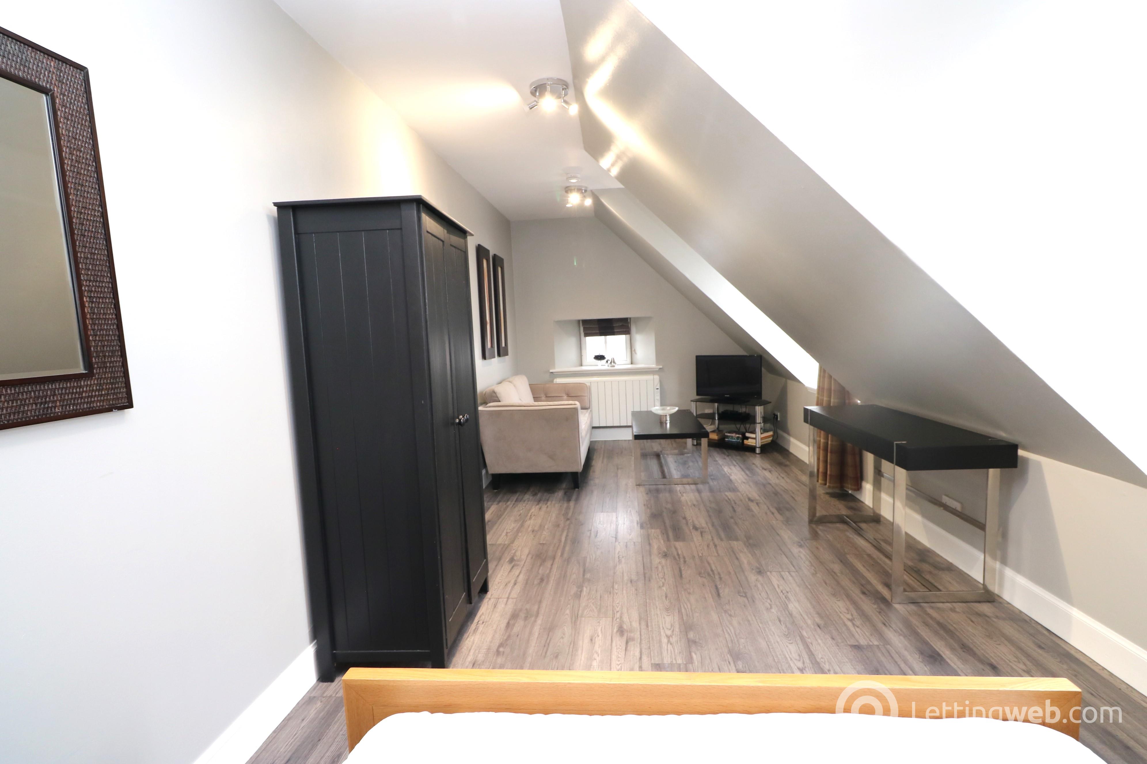 Property to rent in West Nicolson Street, Edinburgh, EH8 9DD