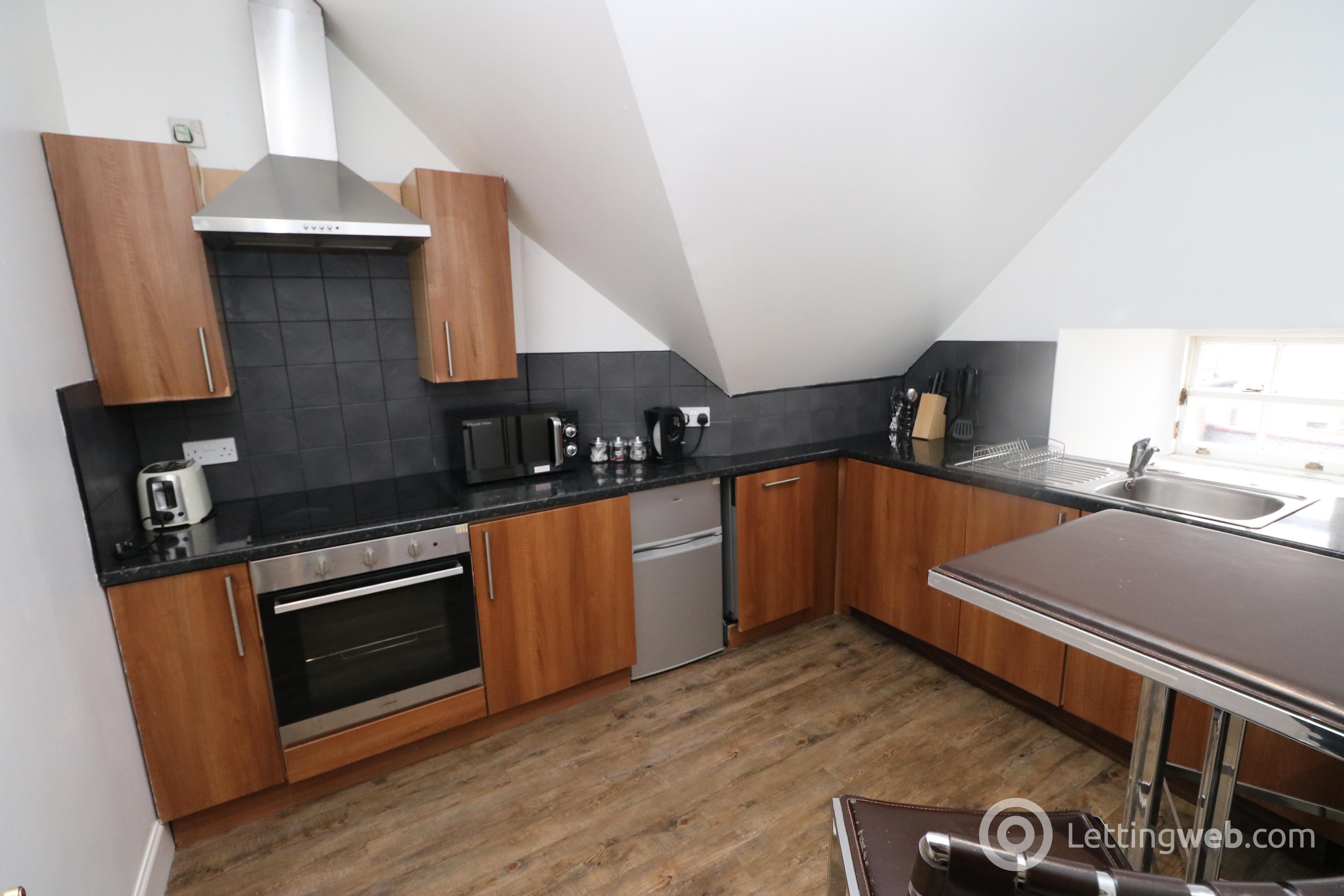 Property to rent in West Nicolson Street, Edinburgh, EH8 9DD