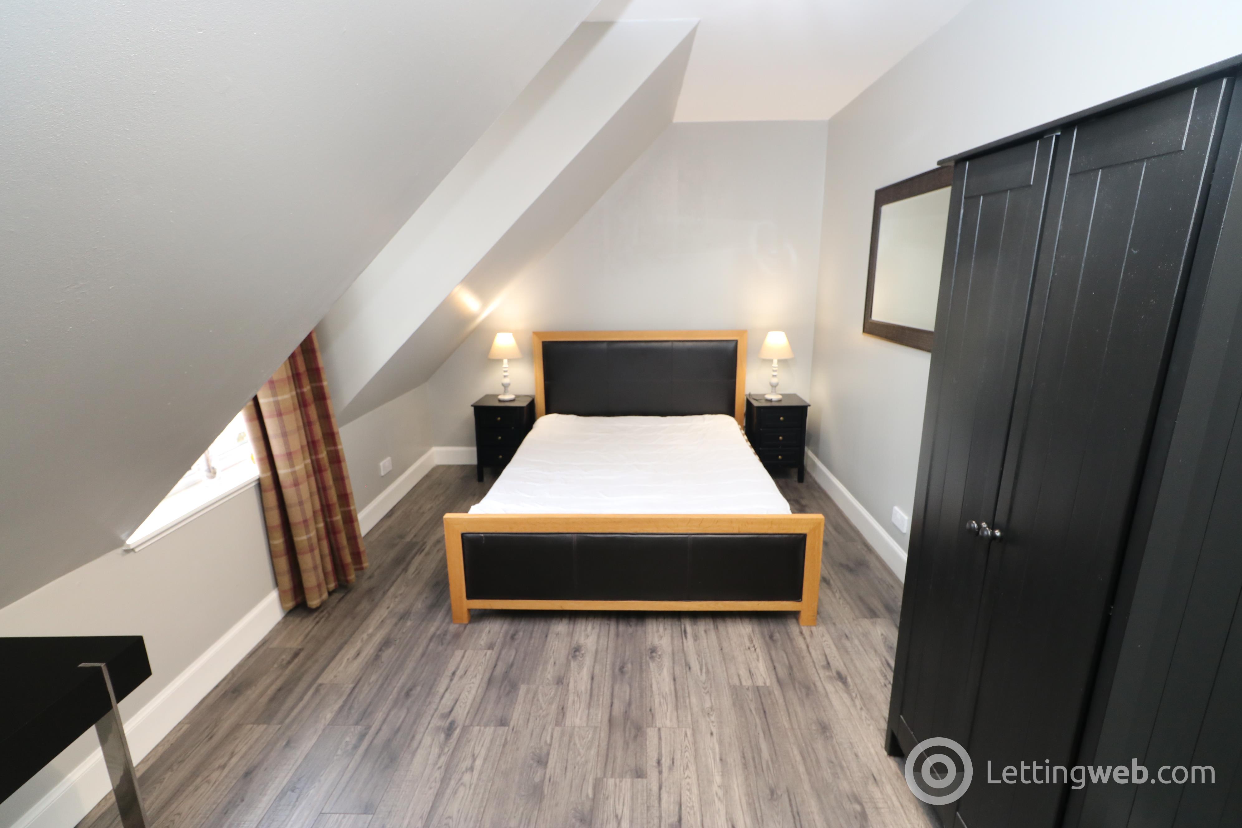 Property to rent in West Nicolson Street, Edinburgh, EH8 9DD