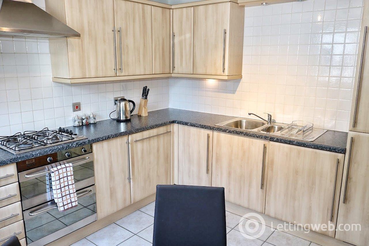 Property to rent in Old Tolbooth Wynd, Edinburgh, EH8 8EQ
