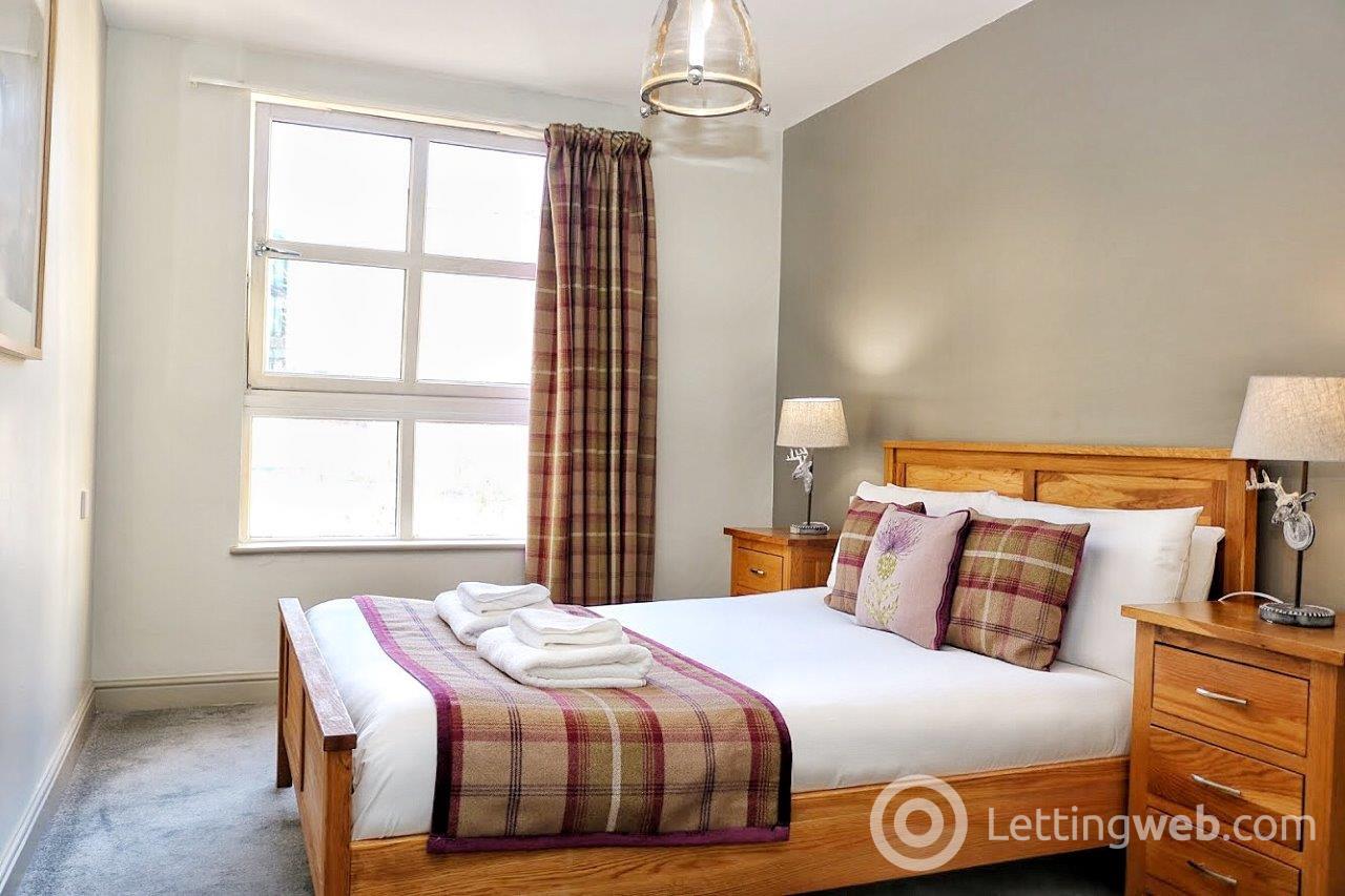 Property to rent in Old Tolbooth Wynd, Edinburgh, EH8 8EQ