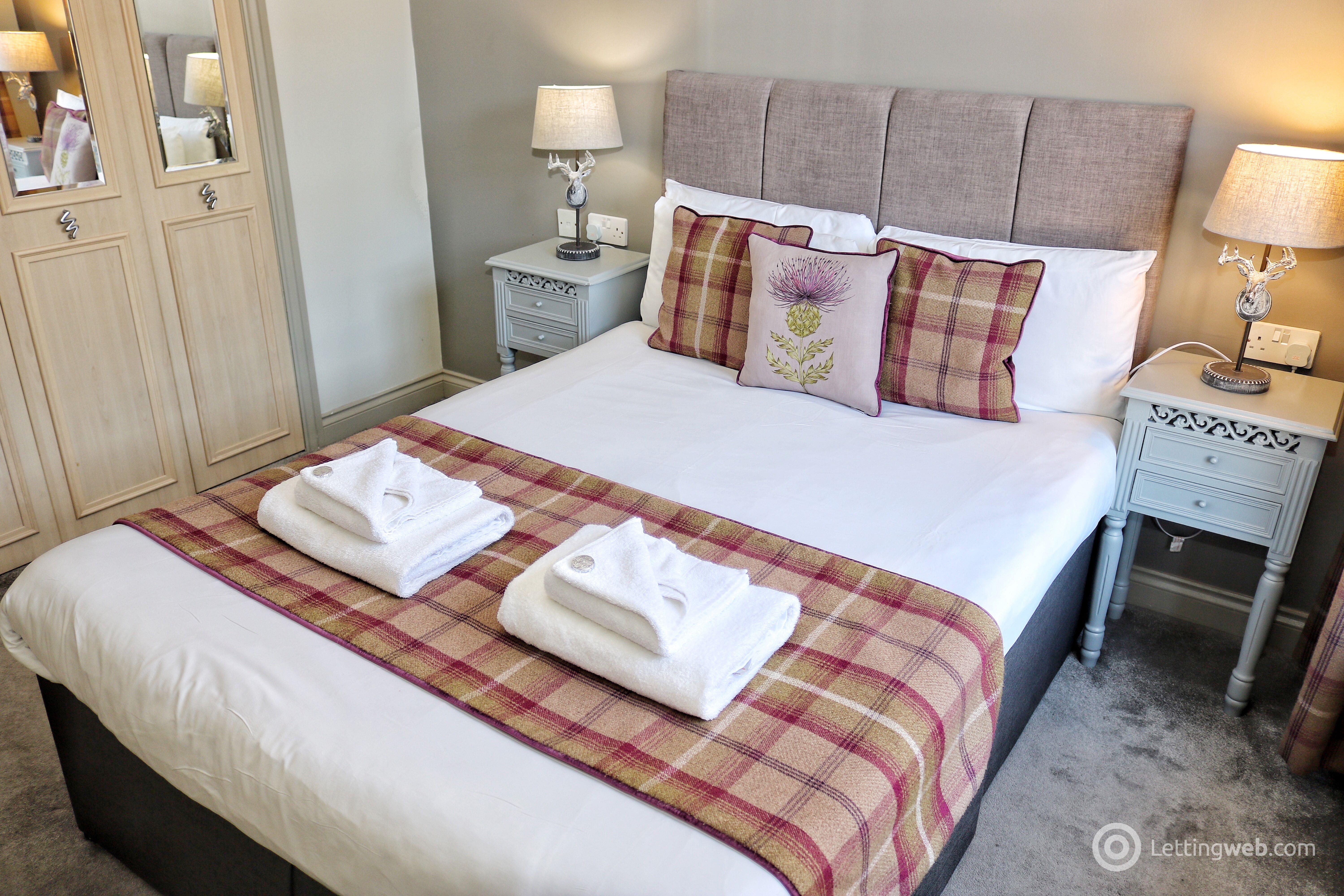 Property to rent in Old Tolbooth Wynd, Edinburgh, EH8 8EQ