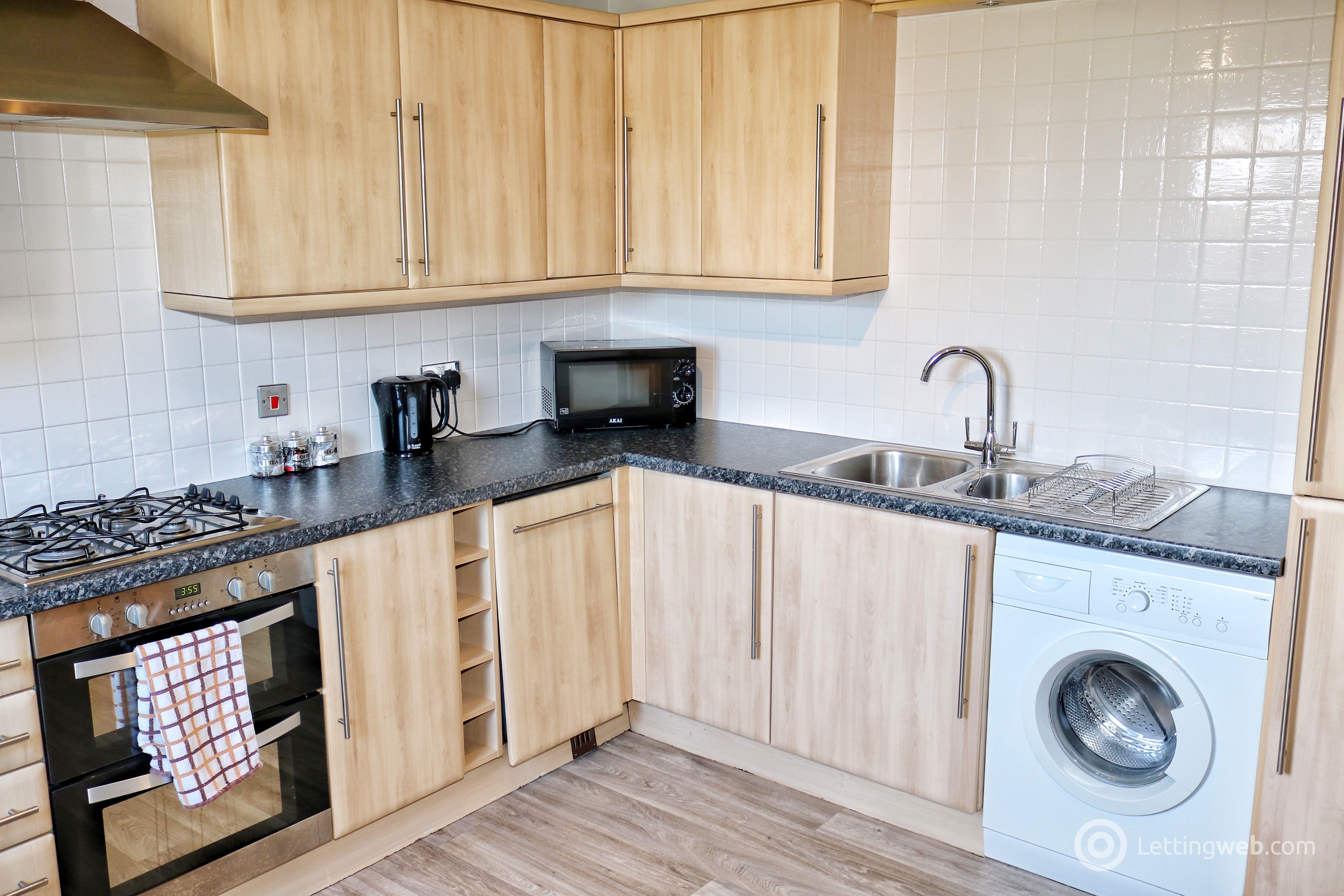 Property to rent in Old Tolbooth Wynd, Edinburgh, EH8 8EQ
