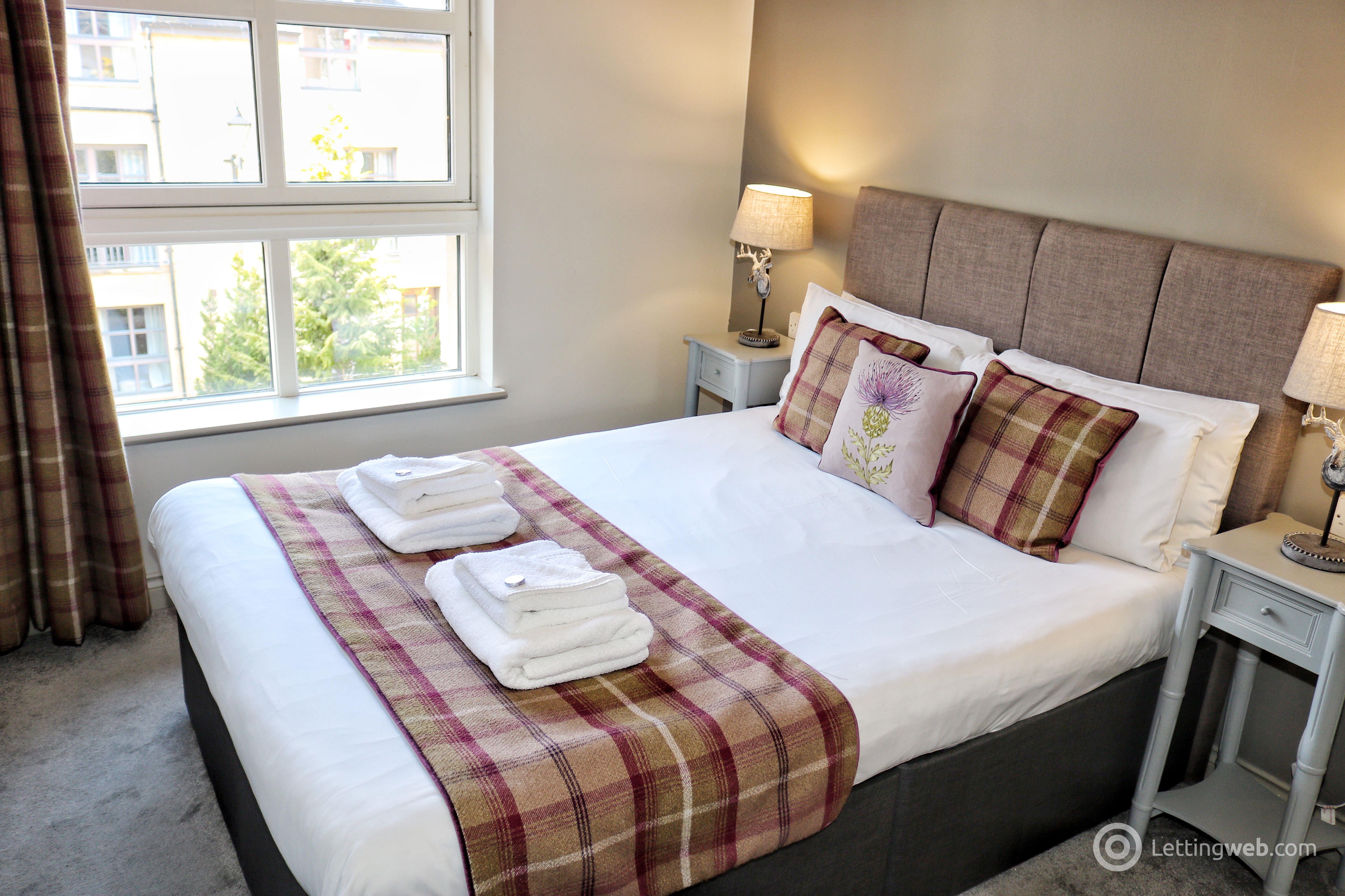 Property to rent in Old Tolbooth Wynd, Edinburgh, EH8 8EQ