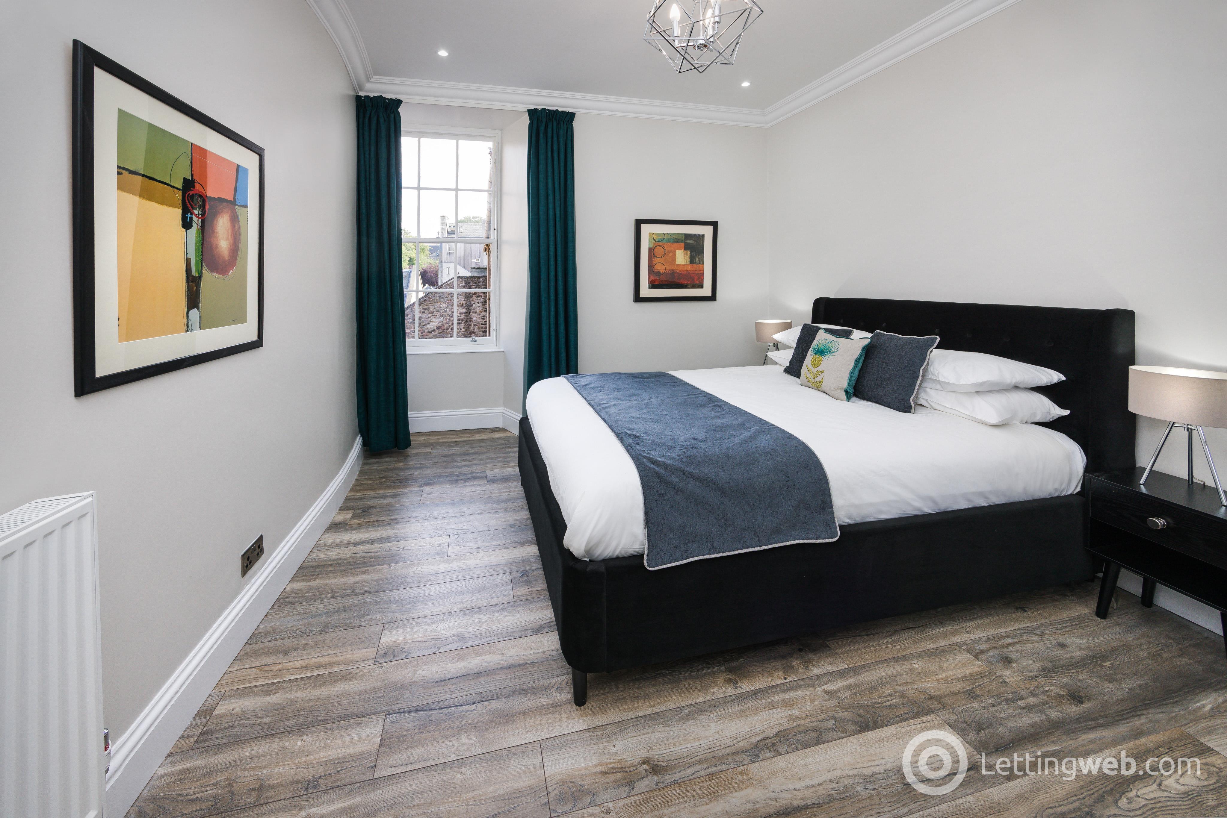 Property to rent in Victoria Street, Edinburgh, EH1 2HE