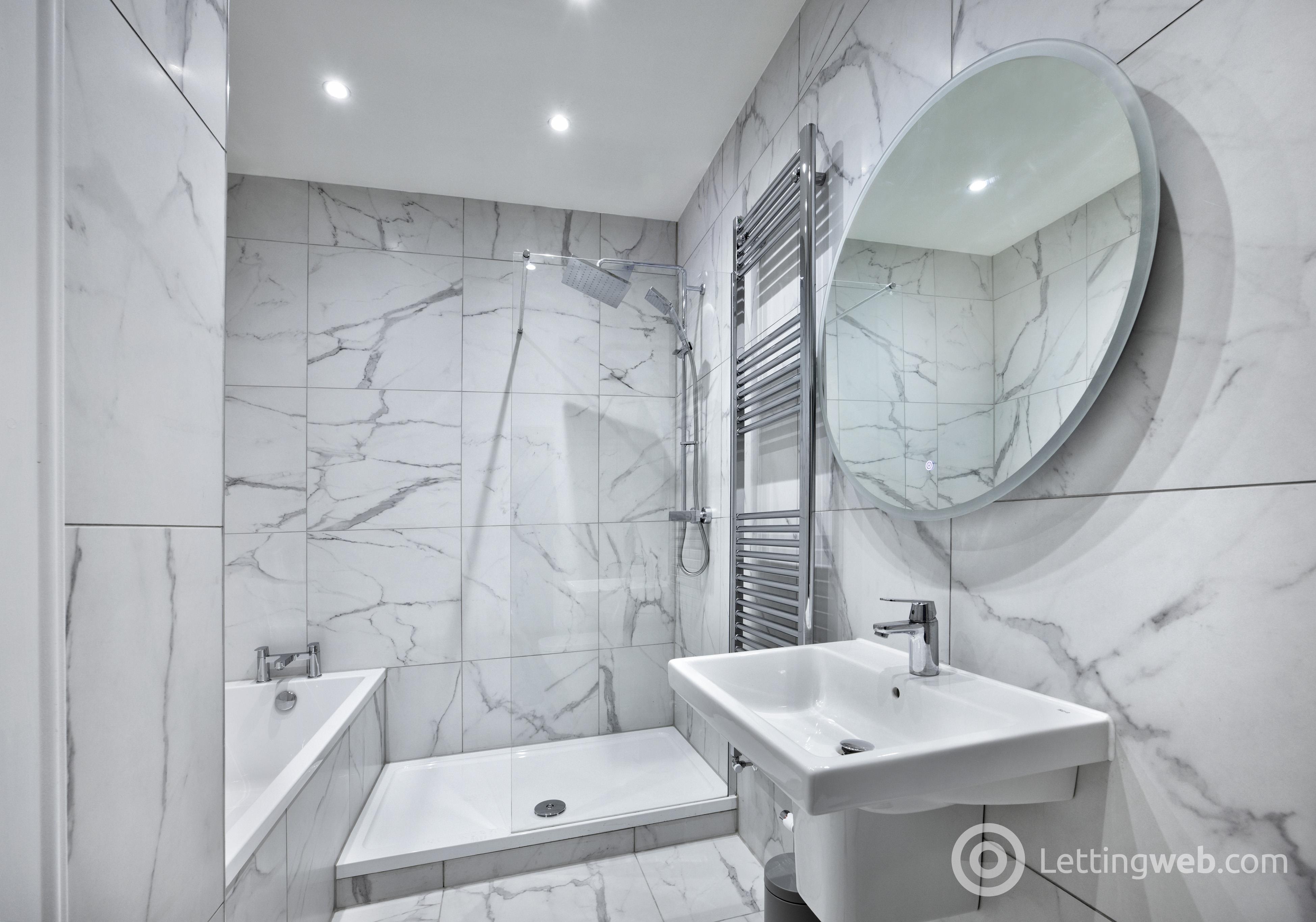 Property to rent in Victoria Street, Edinburgh, EH1 2HE