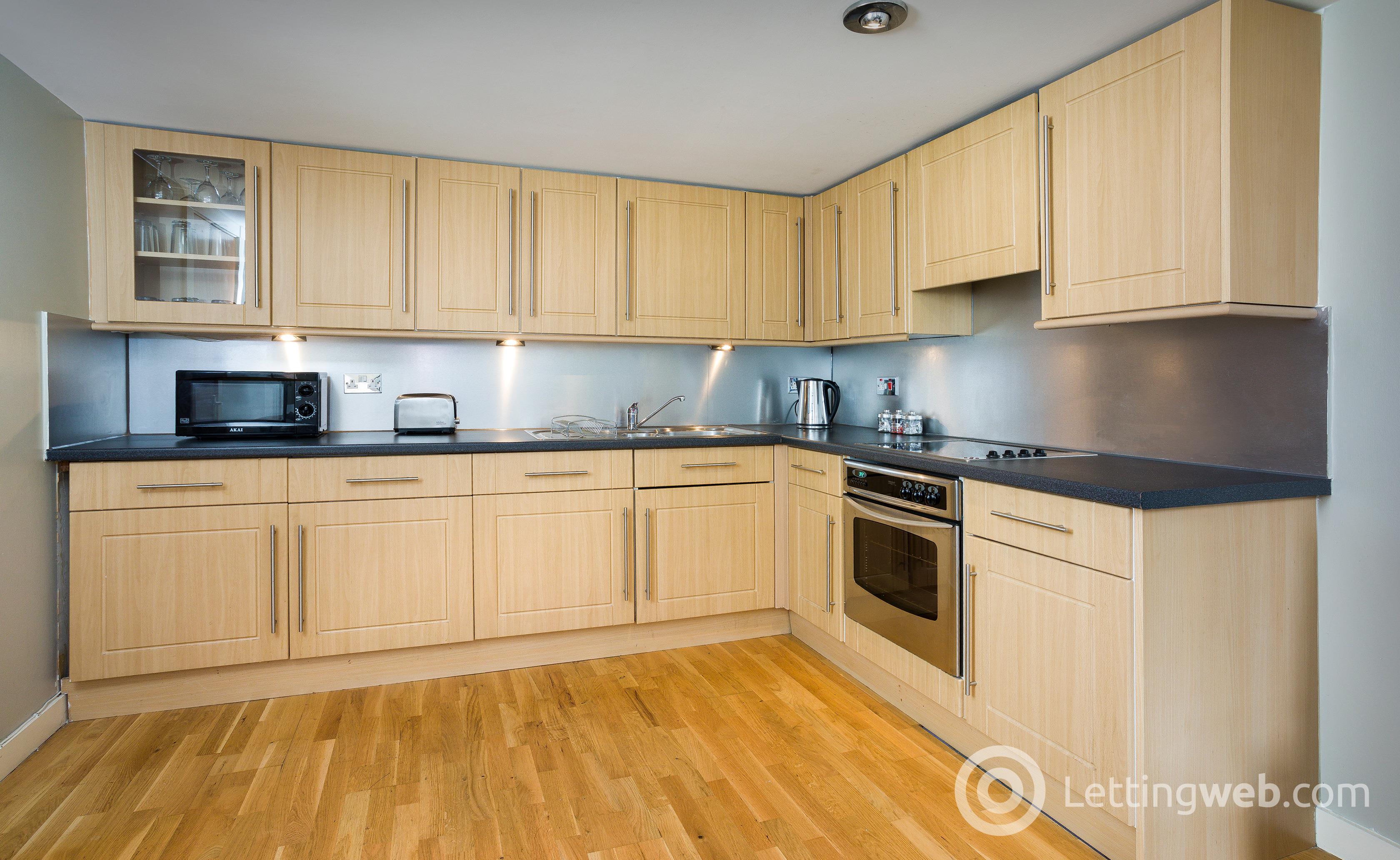 Property to rent in 5, Drummond Street, Edinburgh, EH8 9TT