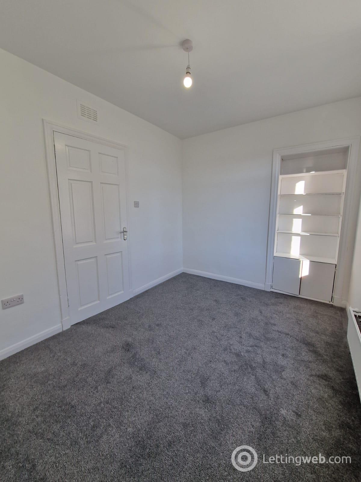 Property to rent in 17 Mayfield Drive, Armadale, Bathgate, EH48 2JE