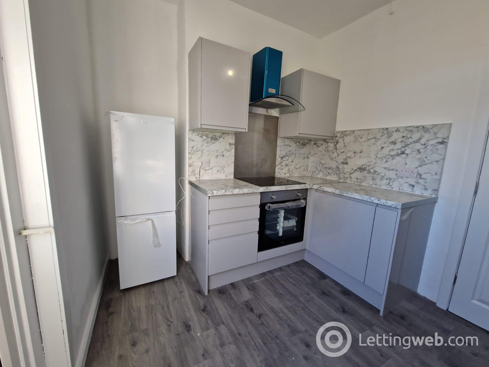 Property to rent in 17 Mayfield Drive, Armadale, Bathgate, EH48 2JE