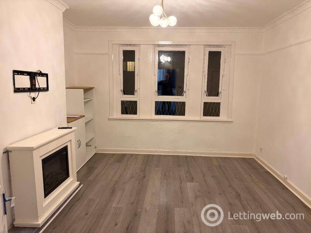 Property to rent in 69 Arden Avenue, Thornliebank, Glasgow, G46 8PZ