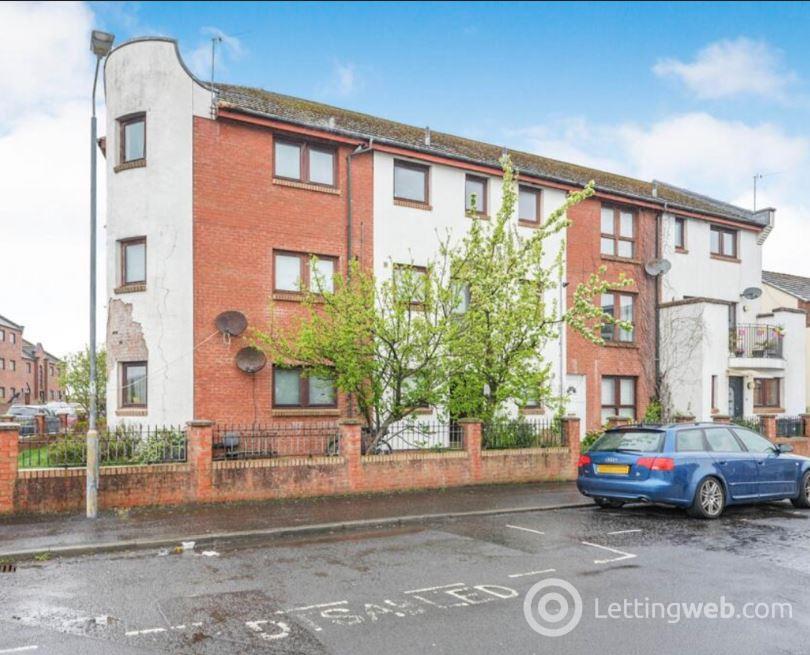 Property to rent in Flat 2, 1 York Street, Ayr, KA8 8AN