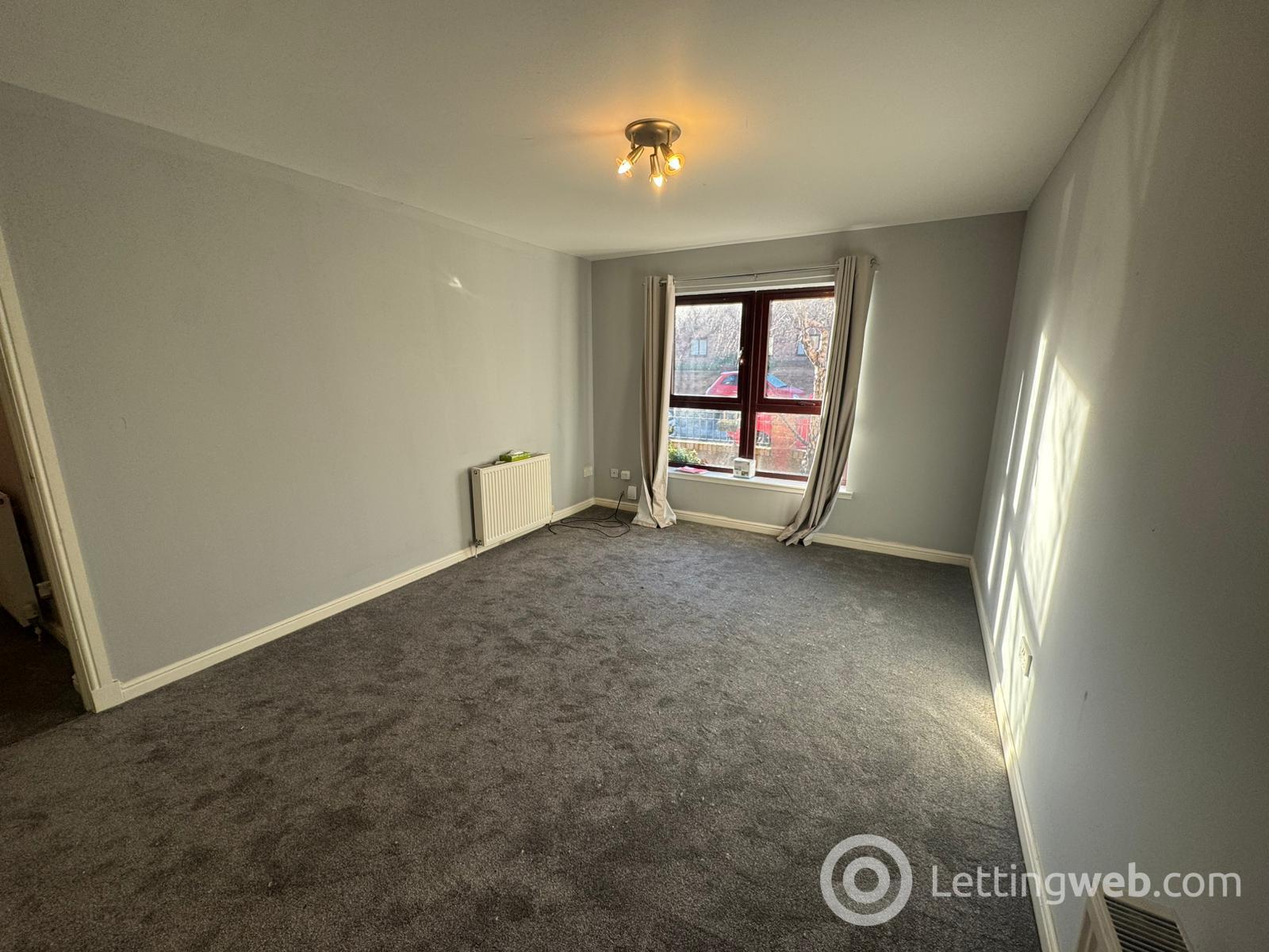 Property to rent in Flat 2, 1 York Street, Ayr, KA8 8AN