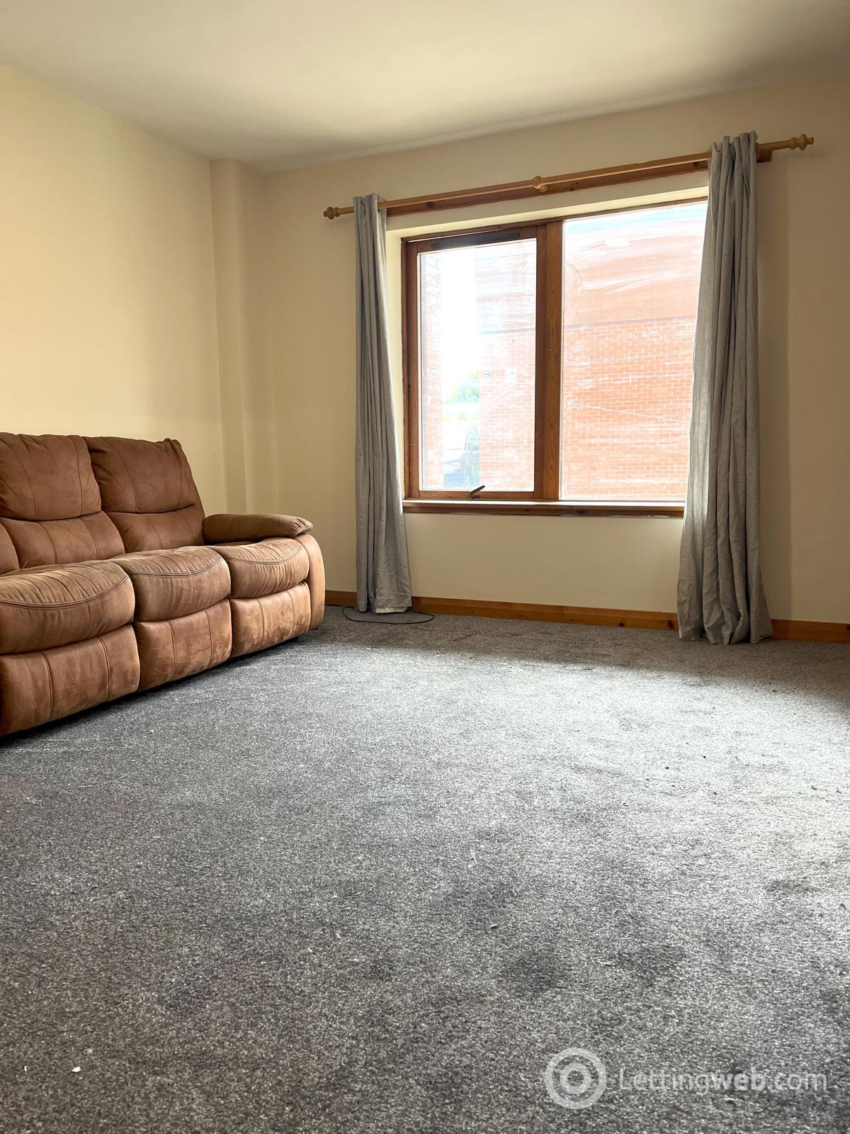 Property to rent in 8 Oakfield Street, Kelty, KY4 0BU