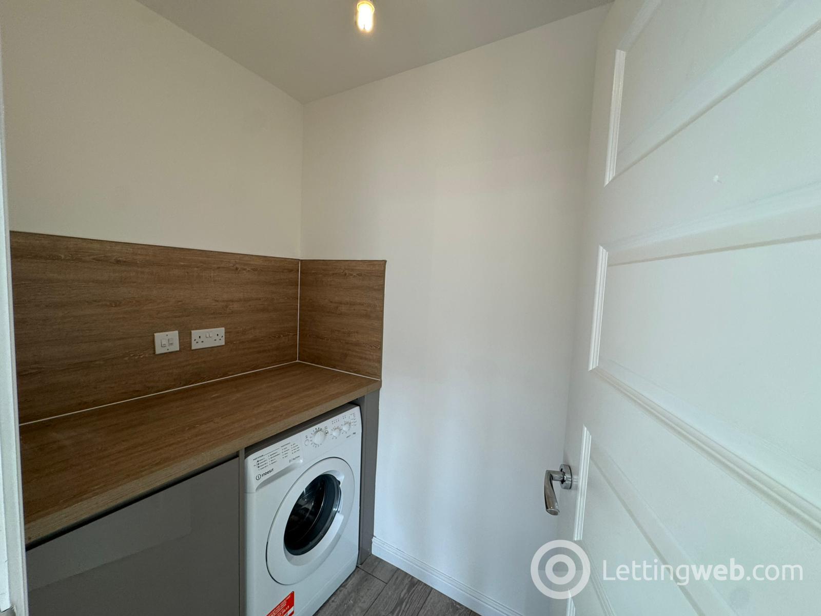Property to rent in 17J, College Medway, Eskbank, Dalkeith, EH22 3FS
