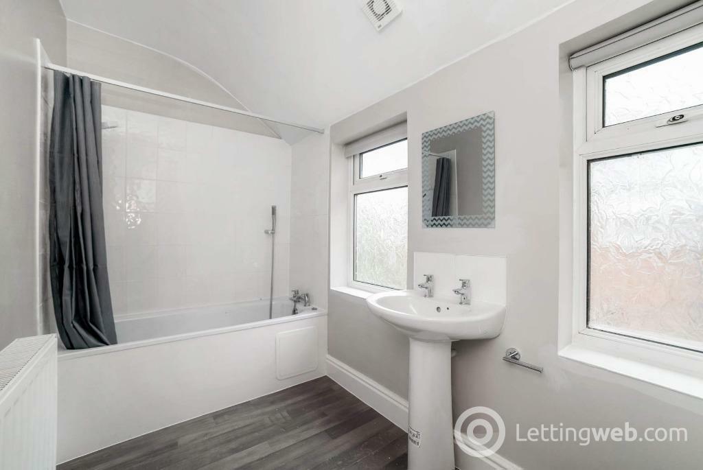 Property to rent in Queens Road, Beeston, Nottingham, NG9 1JA