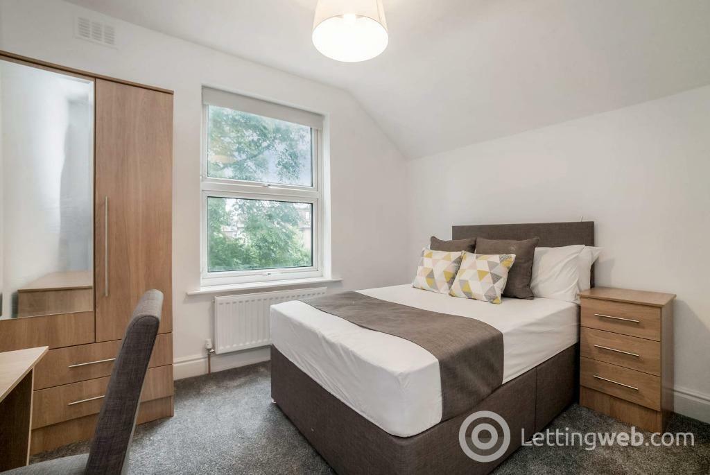 Property to rent in Queens Road, Beeston, Nottingham, NG9 1JA