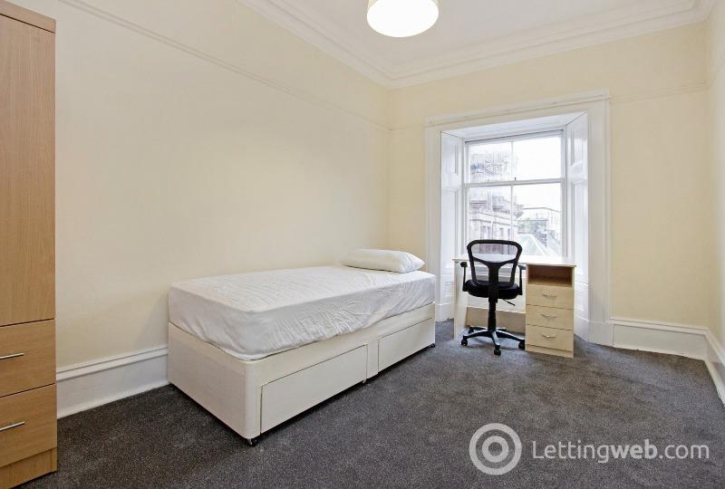 Property to rent in Meadowside, City Centre, Dundee, DD1