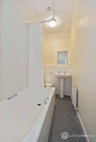 Property to rent in Meadowside, City Centre, Dundee, DD1