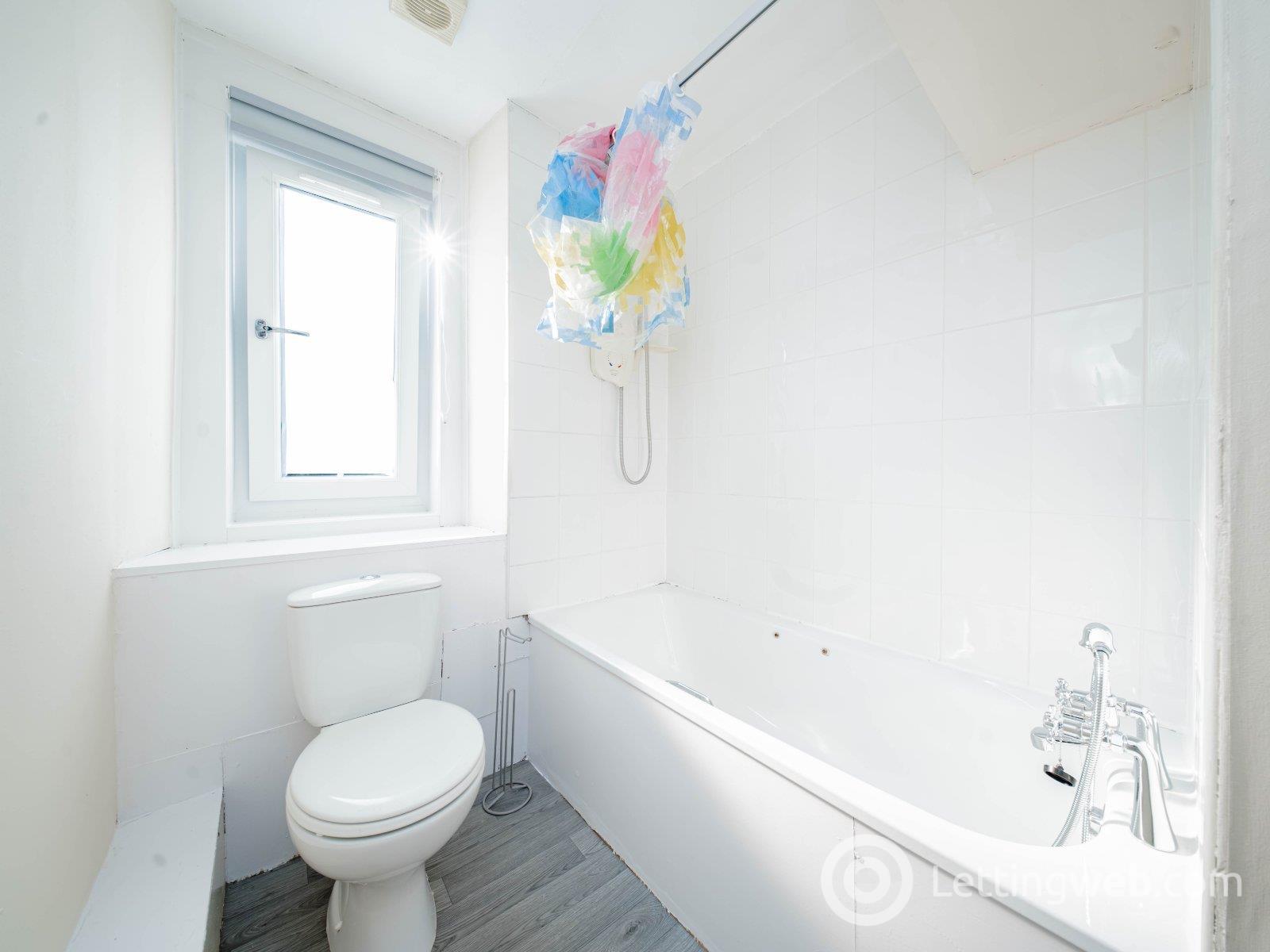 Property to rent in Lochee Road, West End, Dundee, DD2