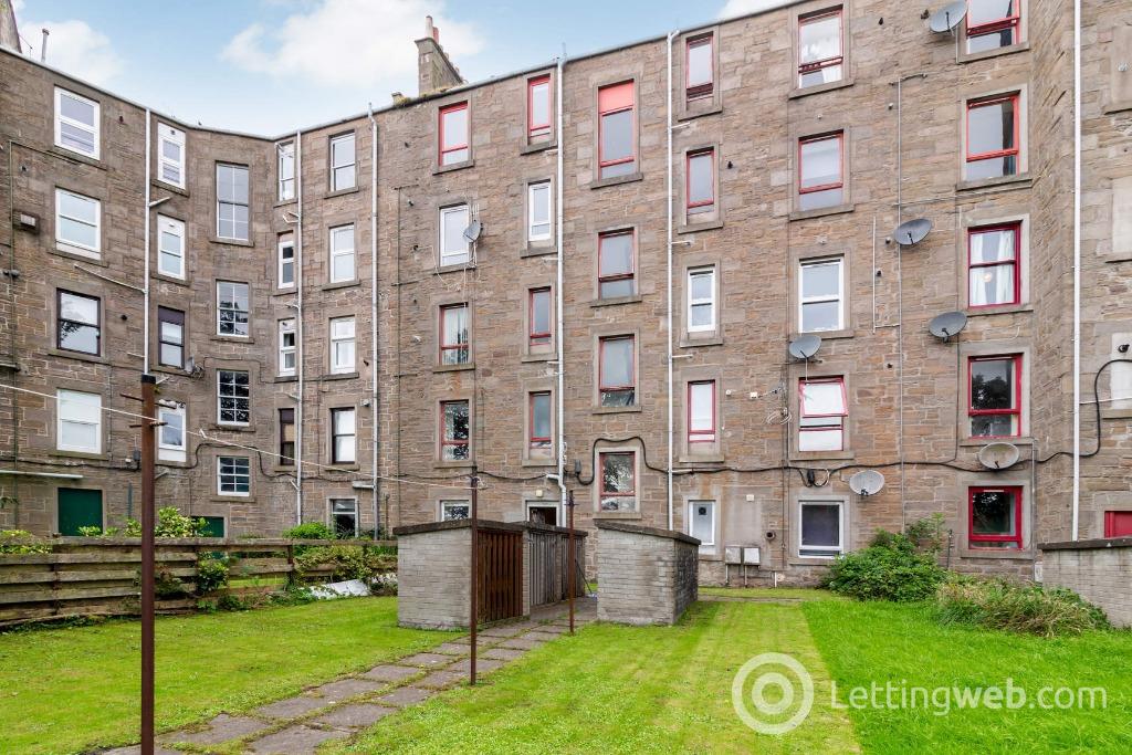 Property to rent in Roseangle, Dundee, DD1