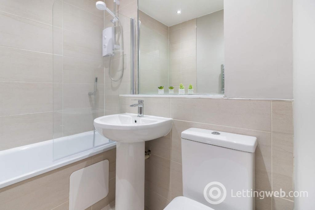 Property to rent in Roseangle, Dundee, DD1