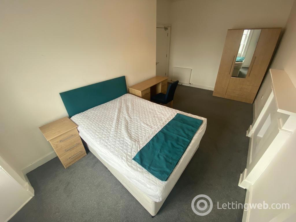 Property to rent in Nethergate, Dundee, DD1