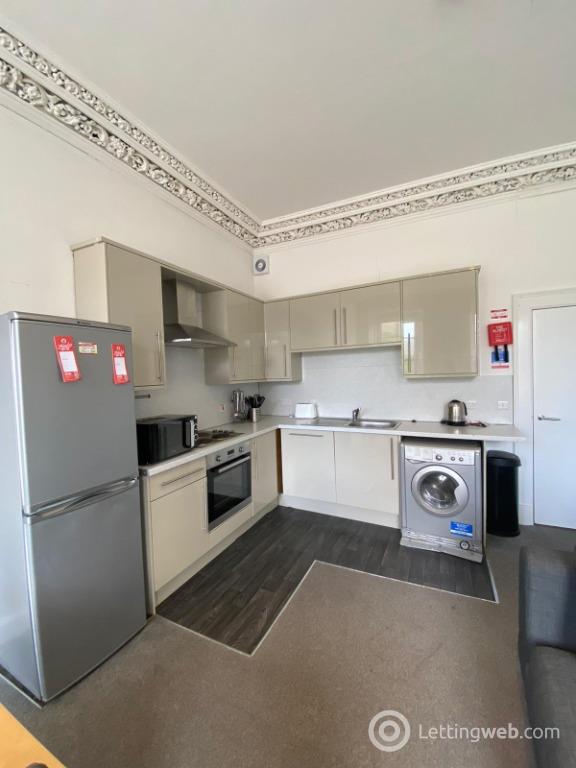 Property to rent in Nethergate, Dundee, DD1