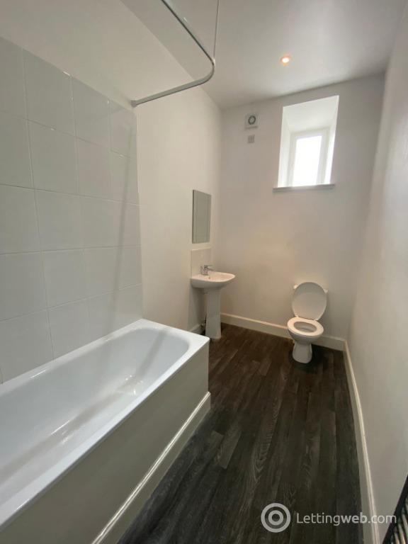 Property to rent in Nethergate, Dundee, DD1