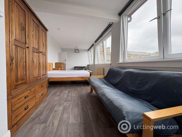 Property to rent in Victoria Road, Dundee, DD1