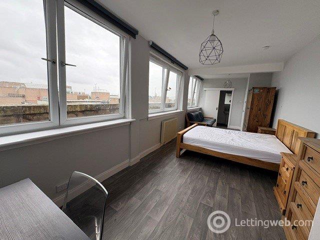 Property to rent in Victoria Road, Dundee, DD1