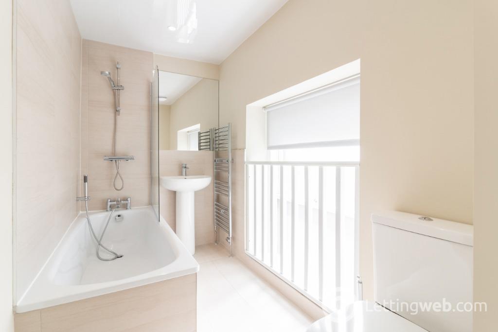 Property to rent in Victoria Road, Dundee, DD1
