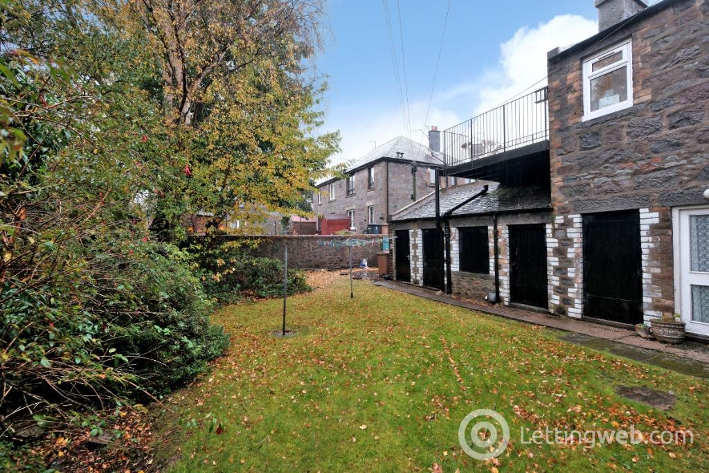 Property to rent in Holburn Street, Holburn, Aberdeen, AB10 7LJ