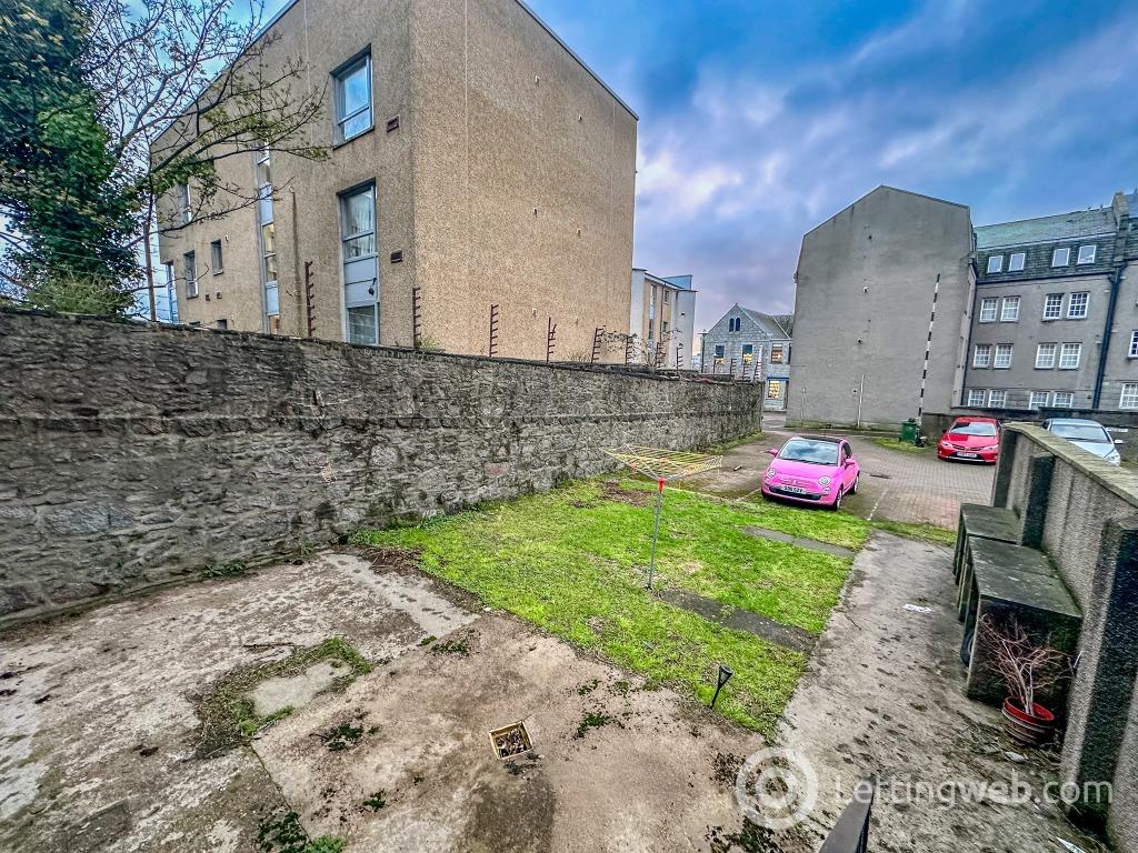 Property to rent in St Marys Place, City Centre, Aberdeen, AB11 6HL