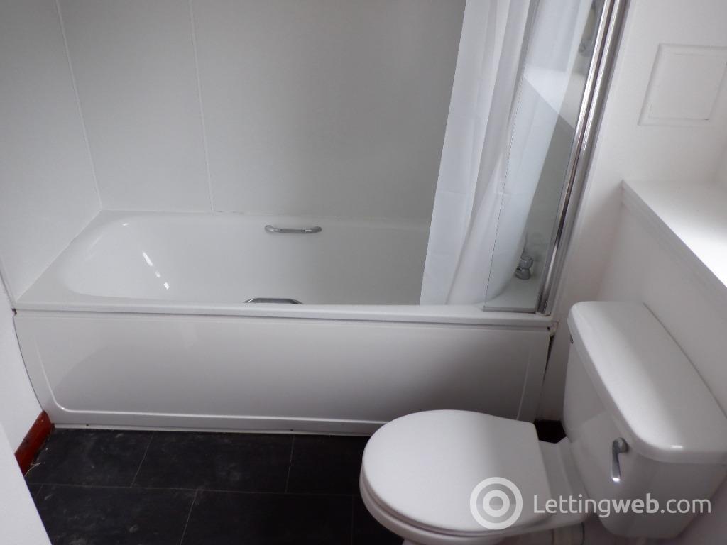 Property to rent in Rennies Court, City Centre, Aberdeen, AB11 6NZ