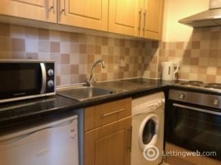 Property to rent in George Street, City Centre, Aberdeen, AB25 3XQ