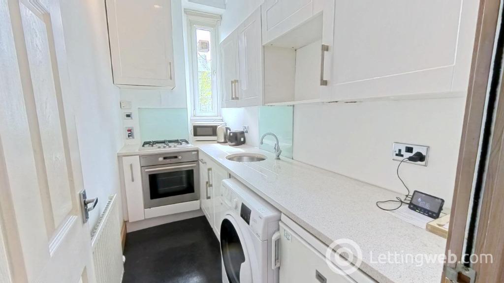 Property to rent in Skene Square, Rosemount, Aberdeen, AB25 2UP