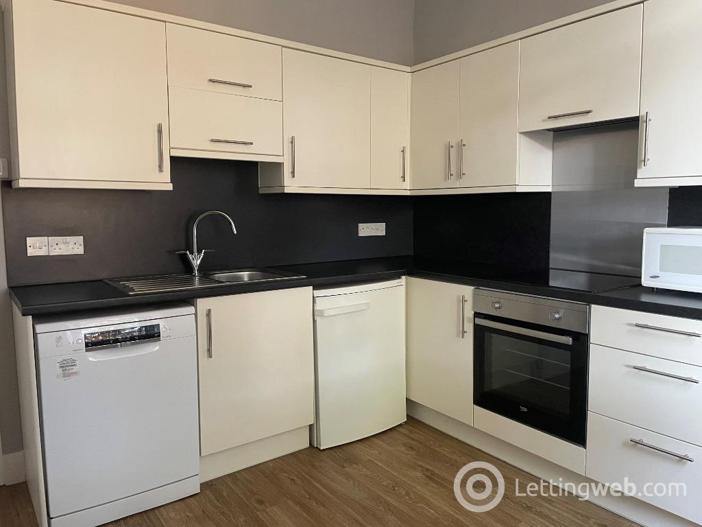 Property to rent in Wallfield Place, Rosemount, Aberdeen, AB25 2JR