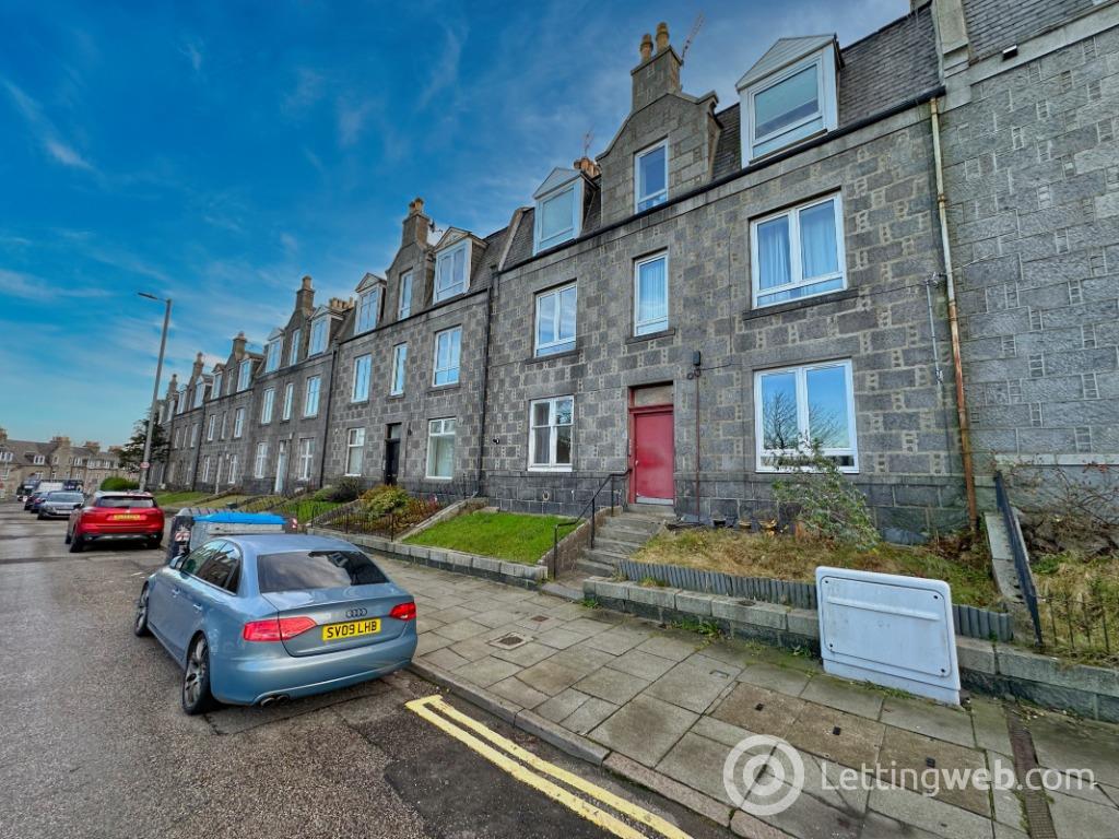 Property to rent in Menzies Road, Torry, Aberdeen, AB11 7DG