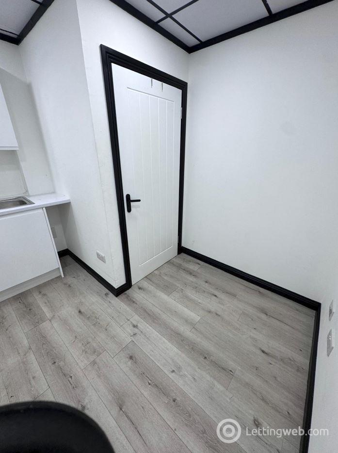 Property to rent in Harrisons Sweet Treats, 630 Cathcart Road, Glasgow, G42 8AA