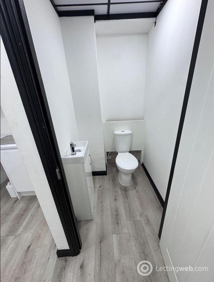 Property to rent in Harrisons Sweet Treats, 630 Cathcart Road, Glasgow, G42 8AA