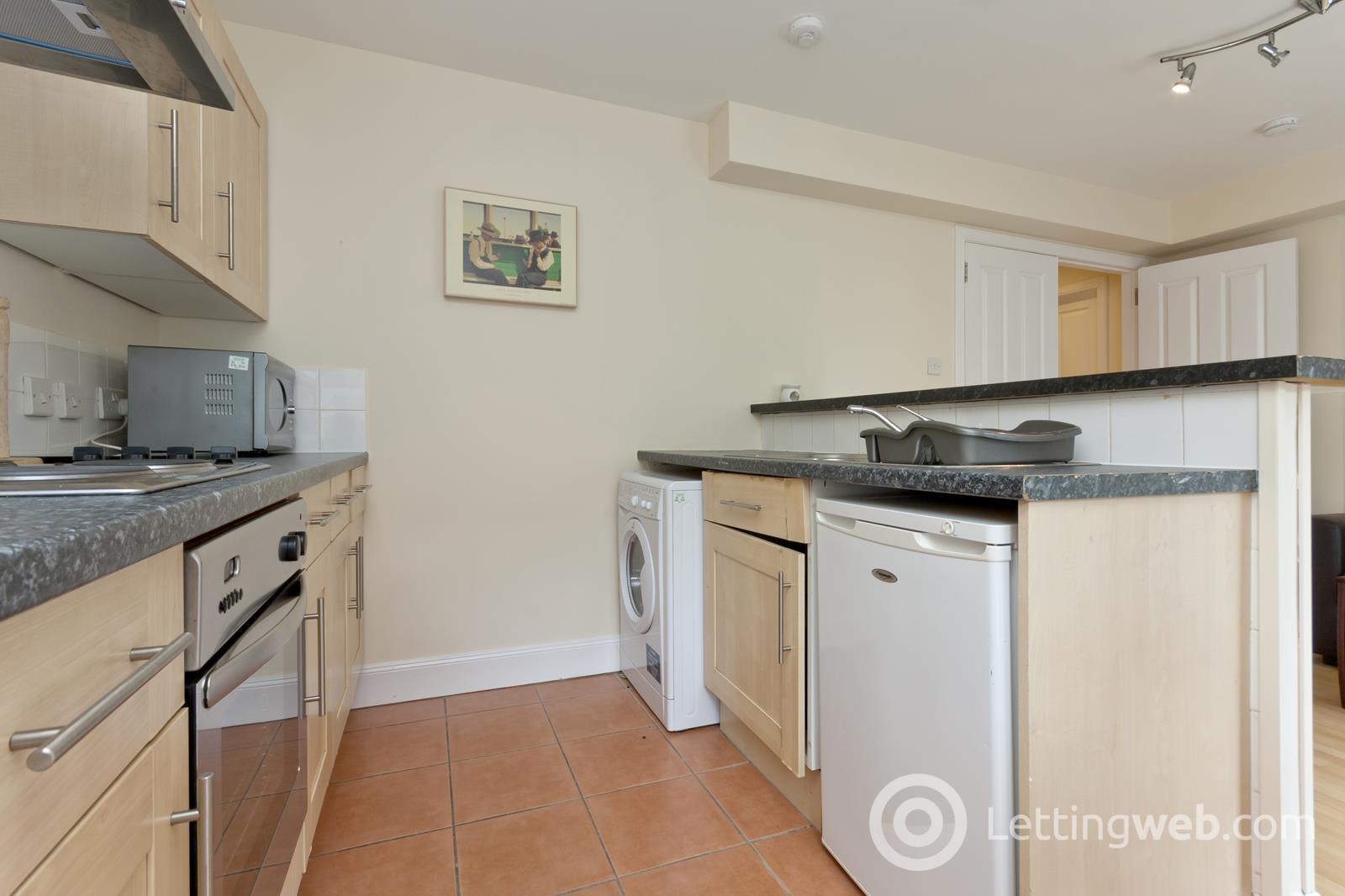 Property to rent in 22 Market Street, Aberdeen, AB11 5PL