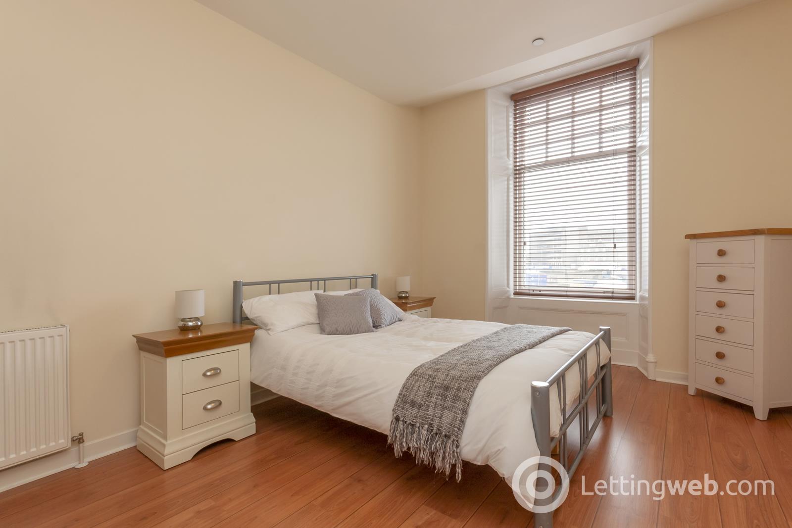Property to rent in 164 Market Street, Aberdeen, AB11 5PP