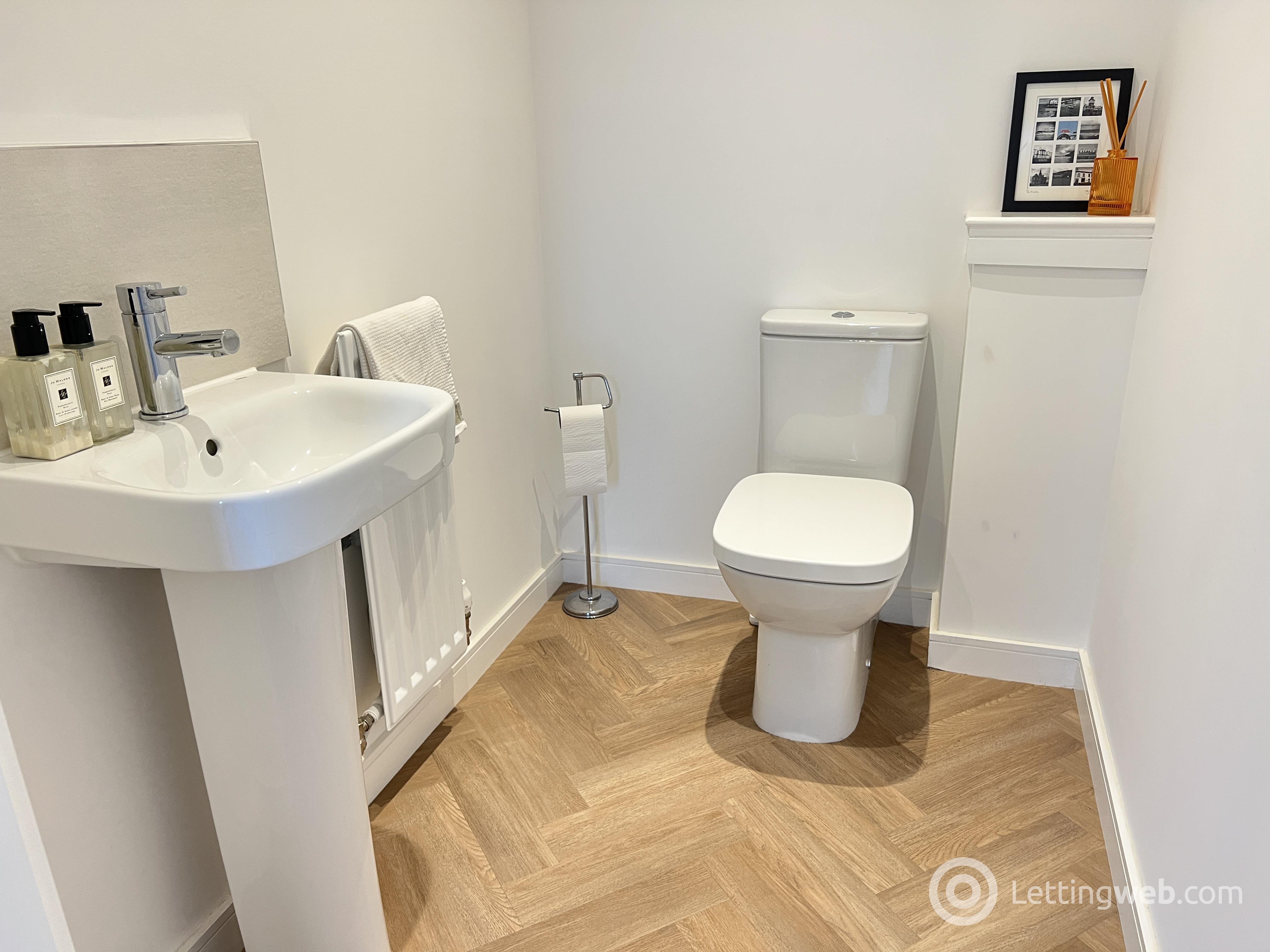 Property to rent in Parliament Way, Kirkliston, EH29